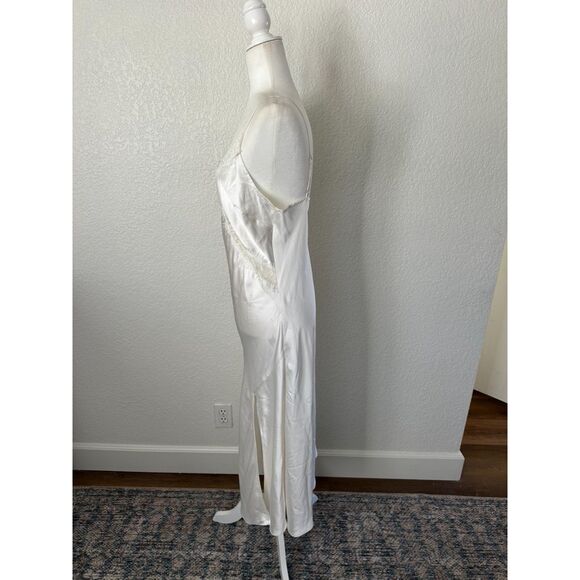 Lulu's Showing Up Elegance Satin Lace Midi Dress White Size Large - Picture 6 of 10